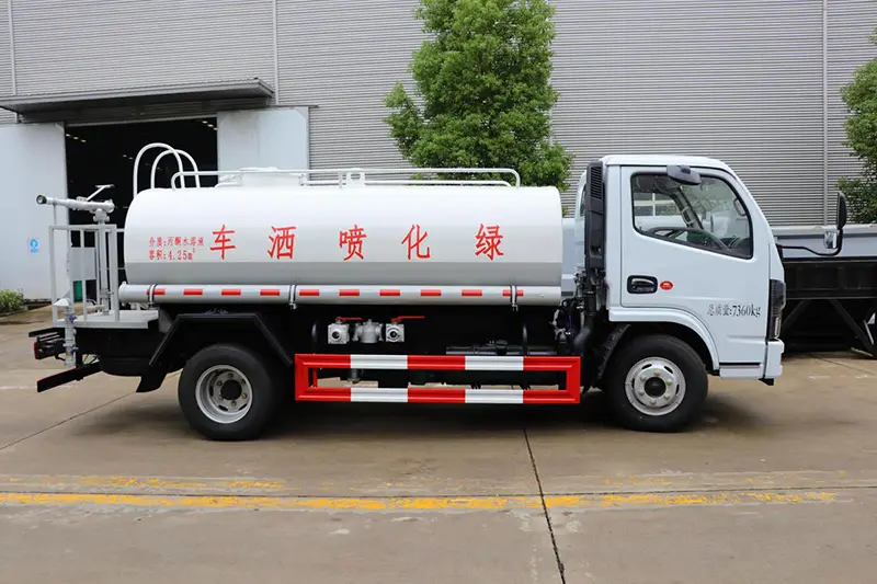 Korkeapaineinen sprinkleriauto