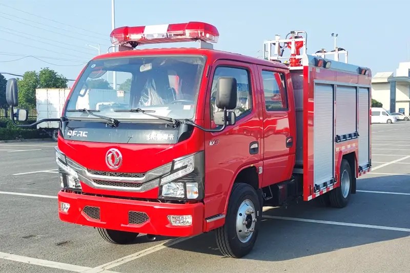 Dry Powder And Foam Combined Fire Truck