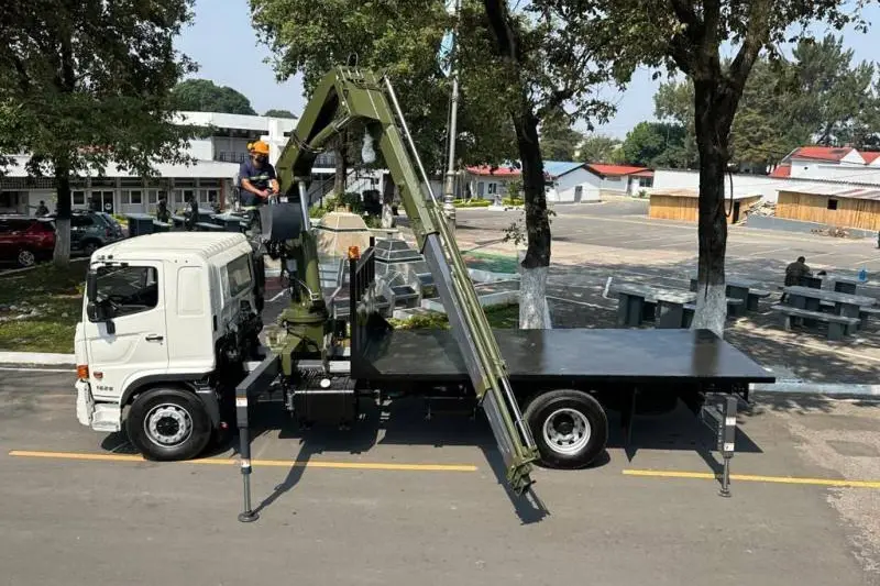 8-Ton Knuckle Boom Crane Body