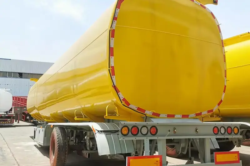 Säiliön runko nesteen ja kaasun kuljetukseen